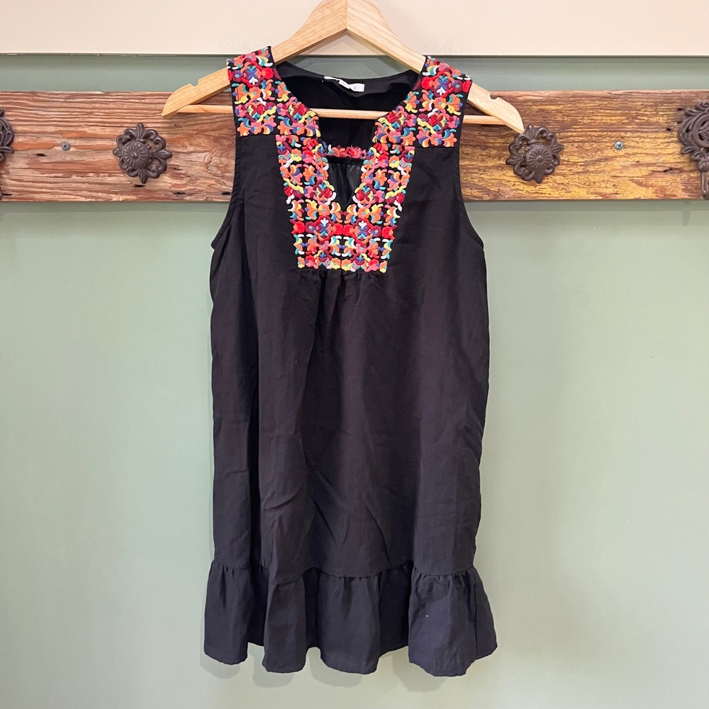THML Black Embroidered Floral V-Neck Ruffle Hem Shift Dress THS0497-BK Small